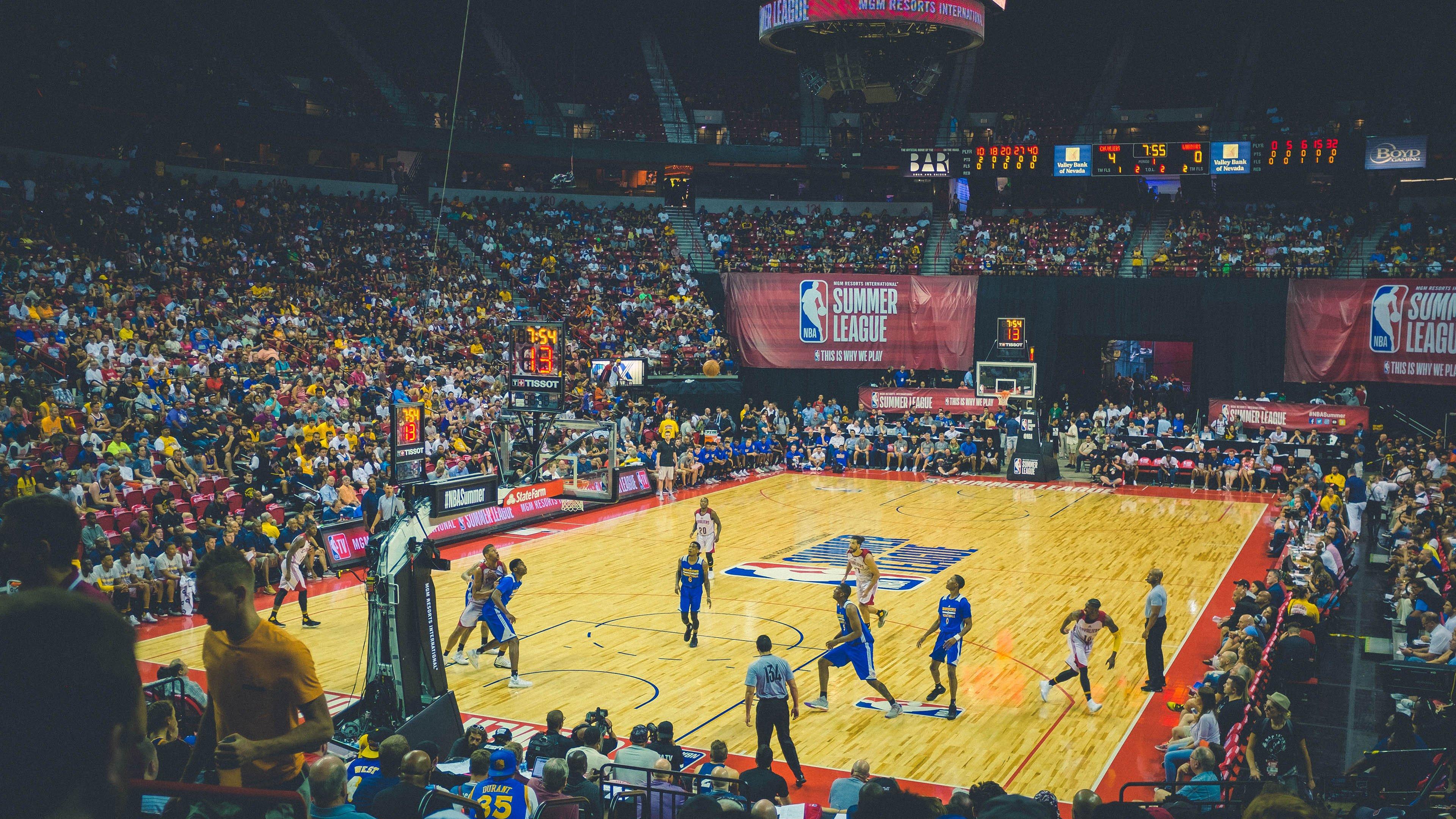 费德勒退役一周年，回顾传奇生涯与不朽遗产