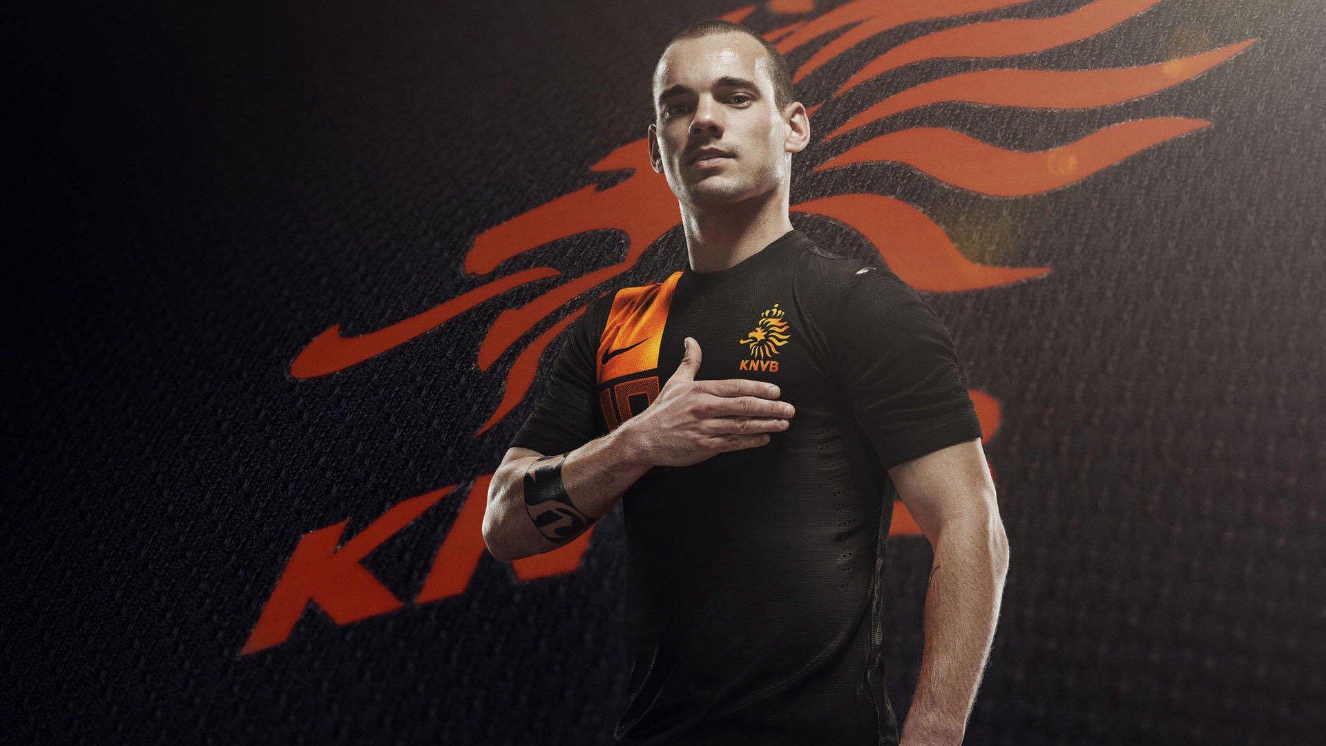 阿尔卡拉斯逆转德约科维奇 温网男单决赛上演史诗对决