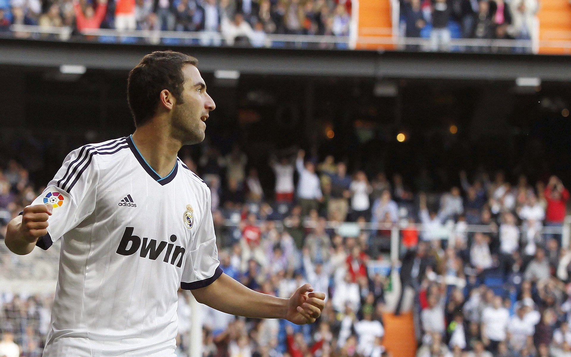 意甲联赛激战正酣，国际米兰紧咬尤文图斯争冠悬念再起